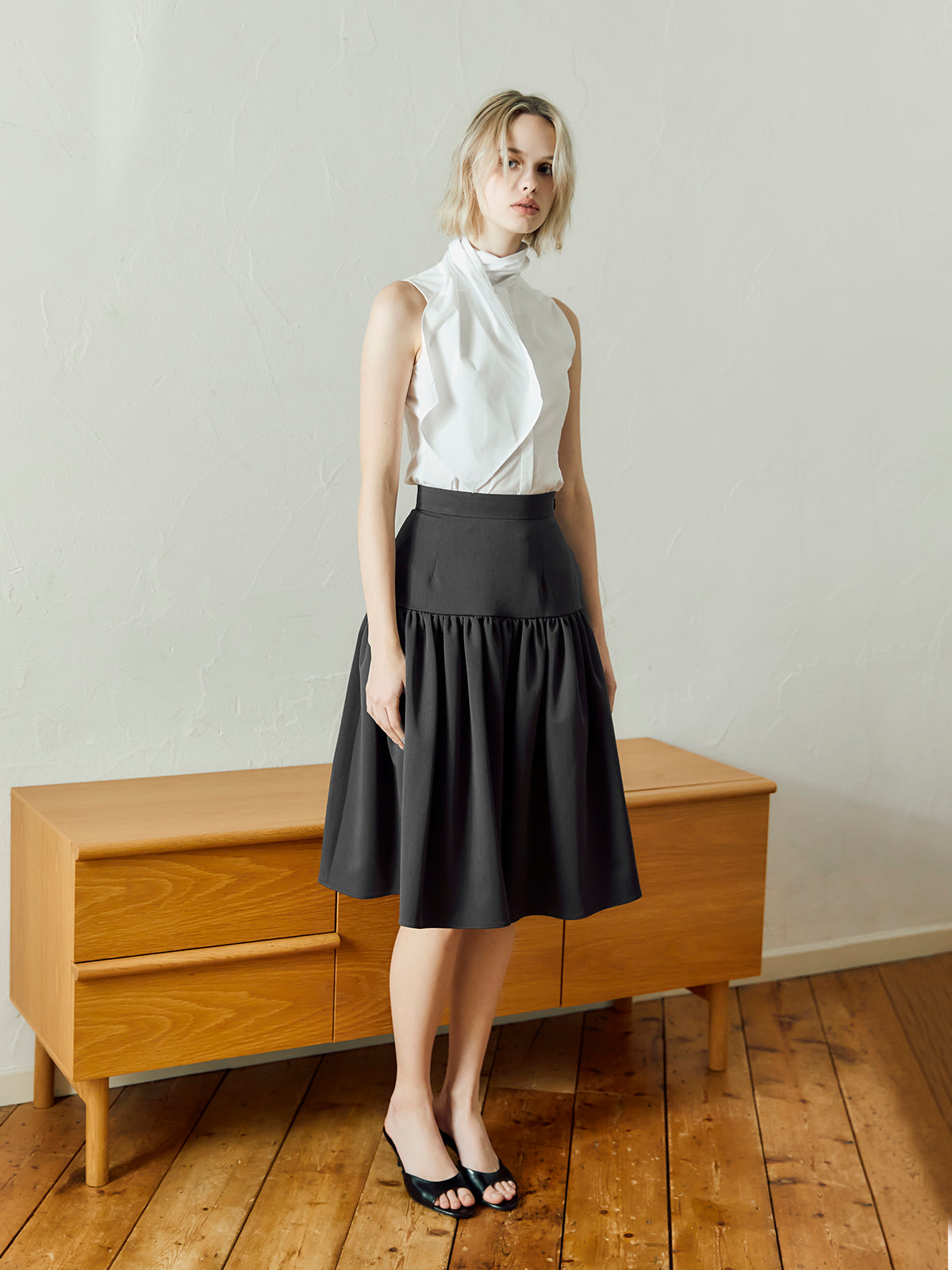 Florence - Fitted sleeveless blouse