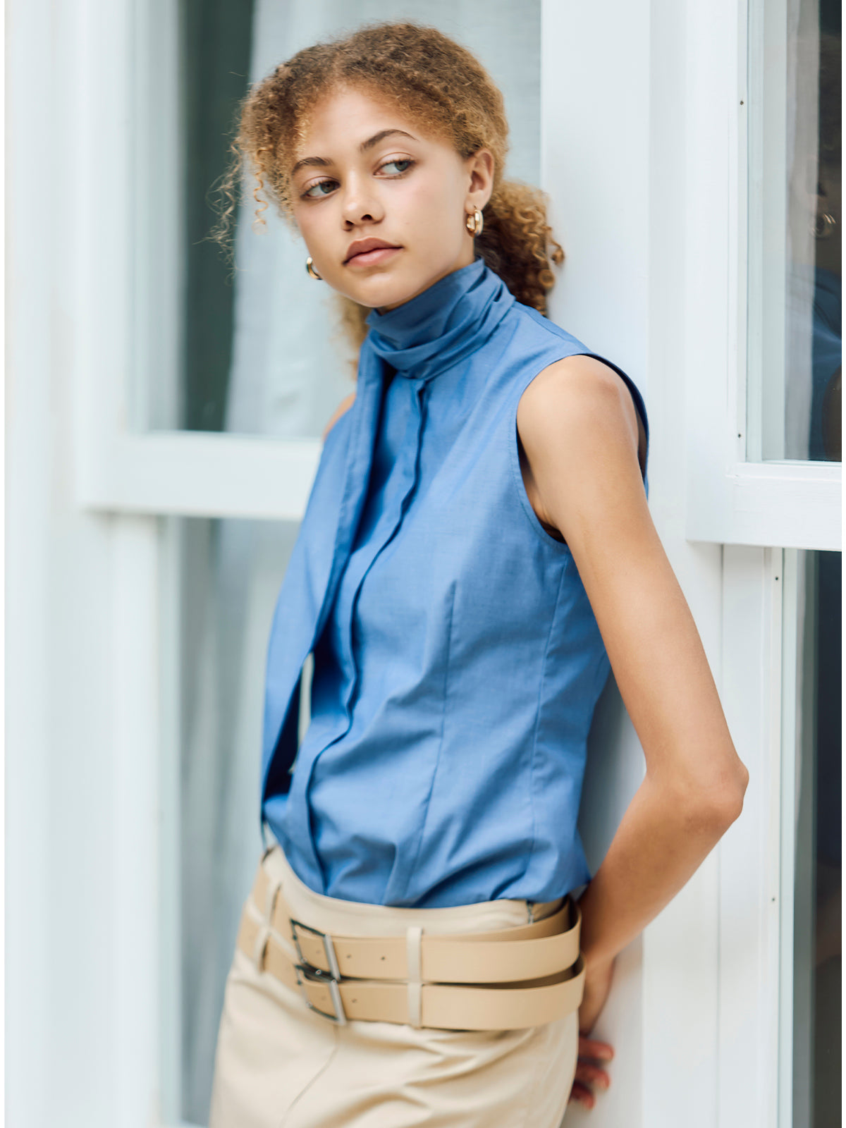 Florence - Fitted sleeveless blouse