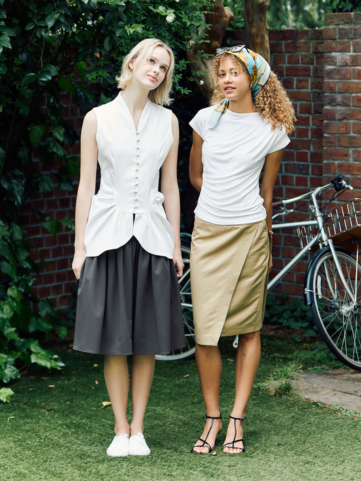 Lucy - peplum vest