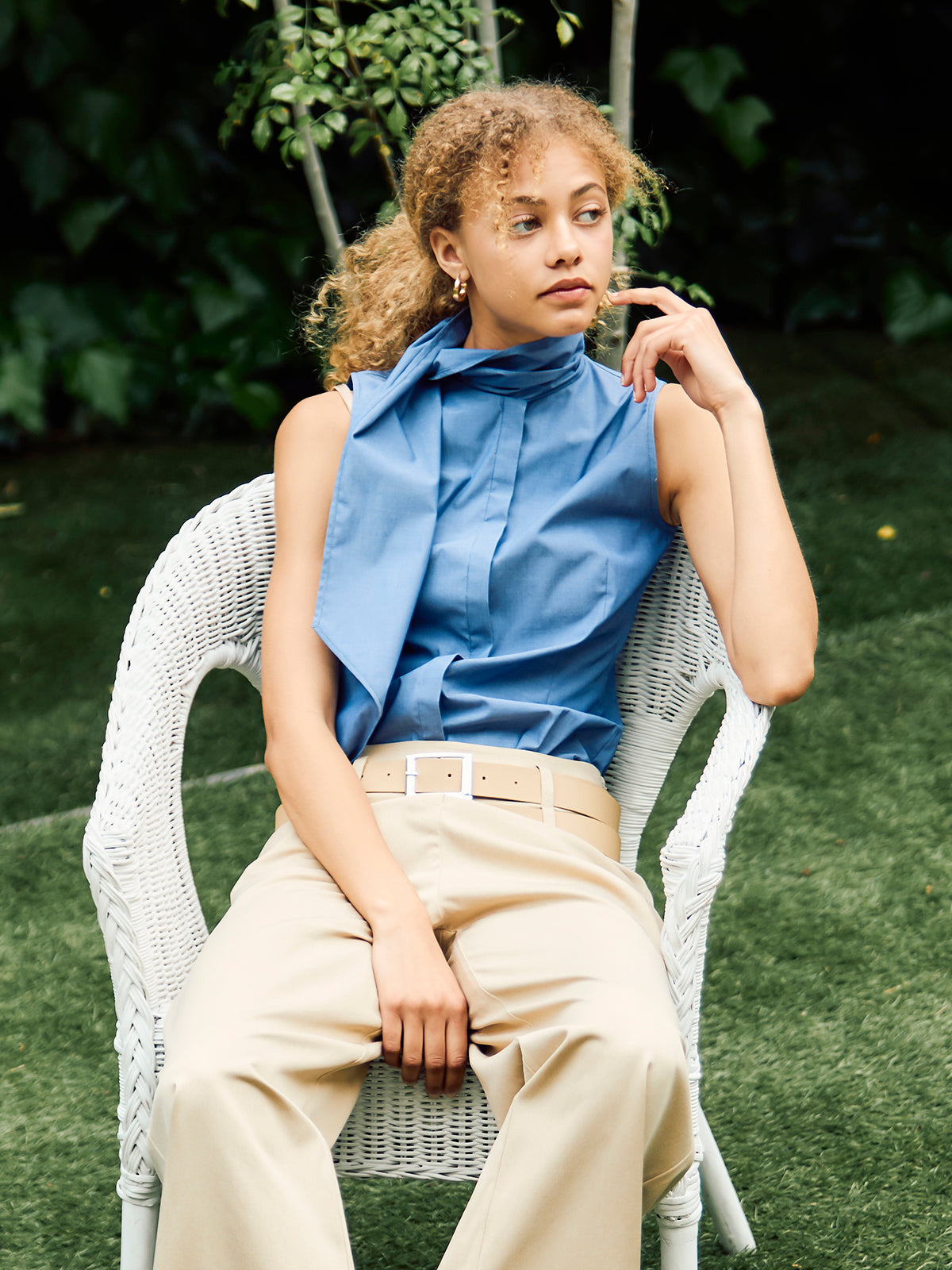Florence - Fitted sleeveless blouse